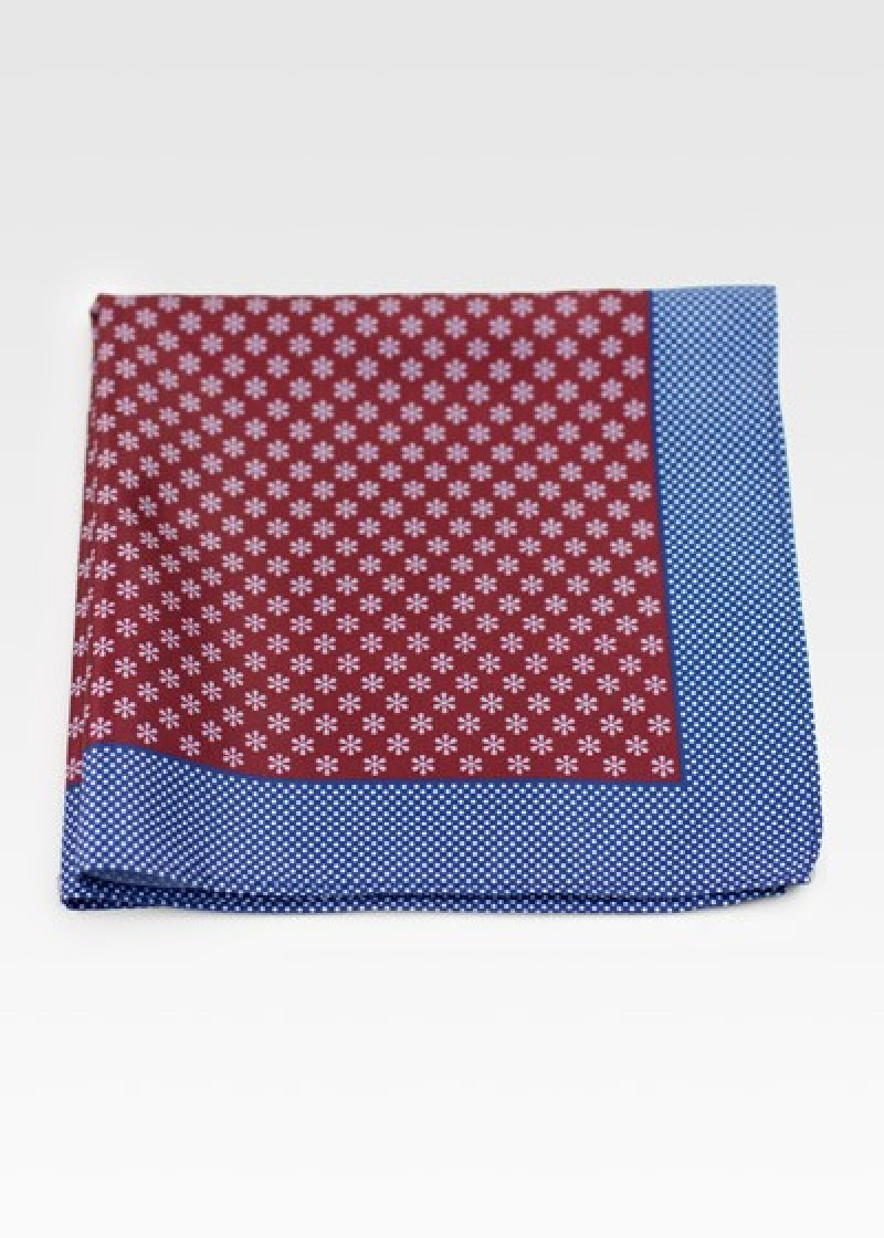 Modieuze pochette met bloemmotieven wijnrood