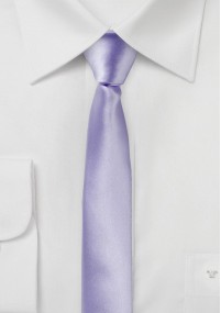 Extra slank getailleerde stropdas...