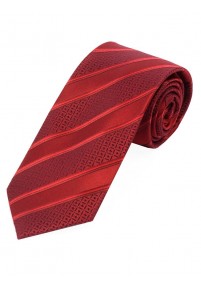 Lange stropdas structuur strepen rood robijn