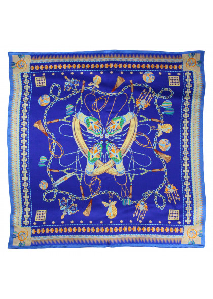 Halsdoek aus dem gleichen Stoff und Farbe