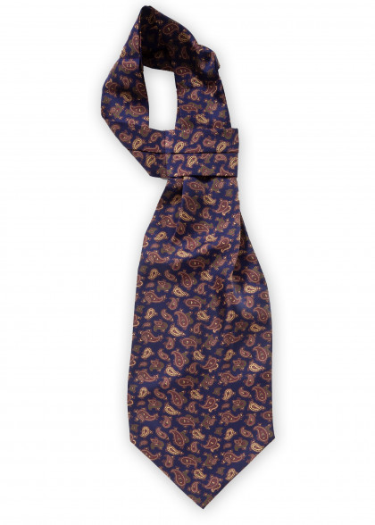Ascot aus dem gleichen Stoff und Farbe