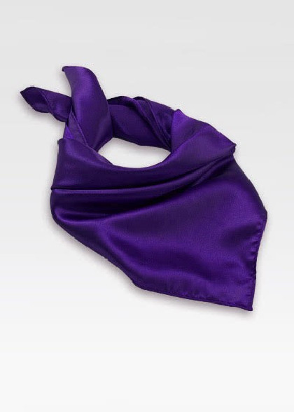 Halsdoek aus dem gleichen Stoff und Farbe