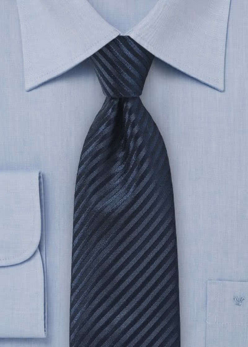 Gestreepte business stropdas marineblauw
