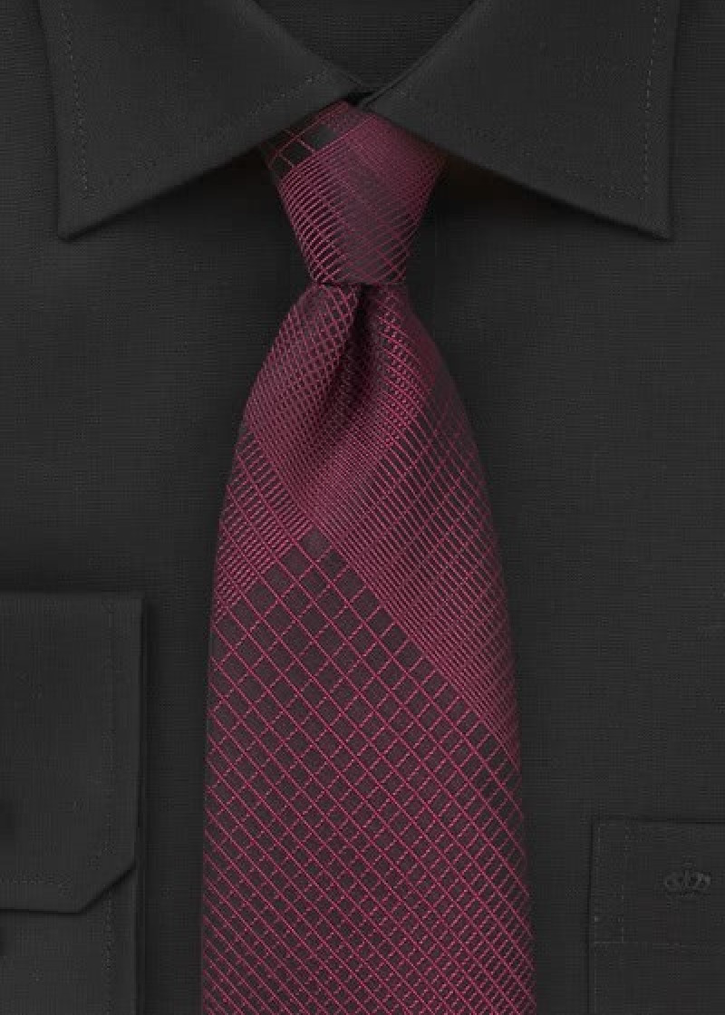 Stropdas donkerrood met geometrisch patroon