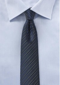 Zakelijke stropdas smal strepenpatroon...