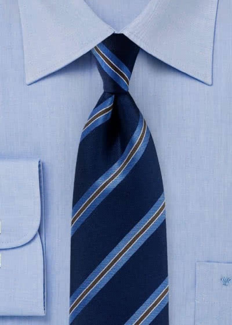 Zakelijke stropdasstreepjespatroon donkerblauw