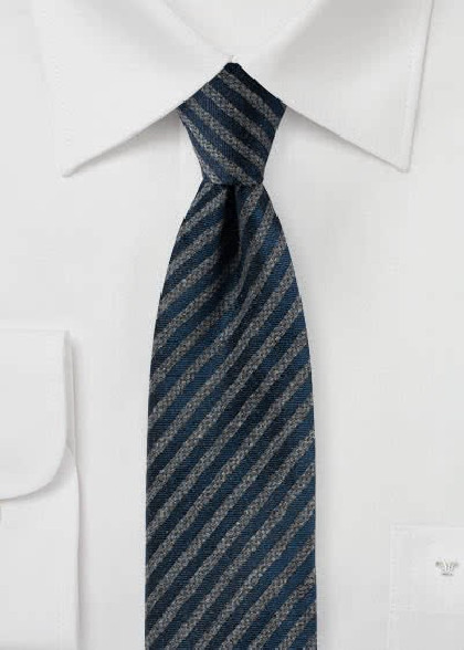 Stylische Krawatte silber marineblau matt